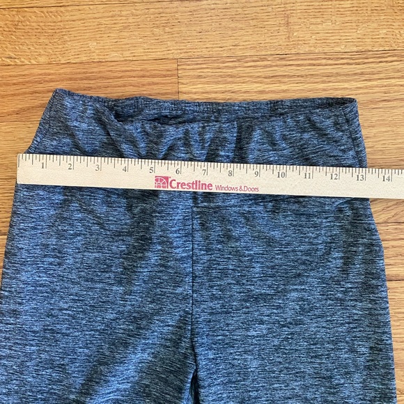No boundaries Cropped Leggings Juniors M(7-9) Gray Soft Women’s - Picture 4 of 5